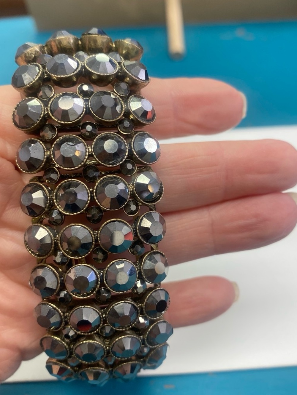 Crystal-Embellished Gunmetal Stretch Bracelet - Picture 4 of 4